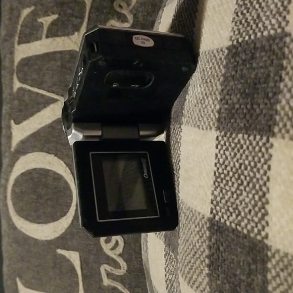 Digital video camera - Picture 2 of 8